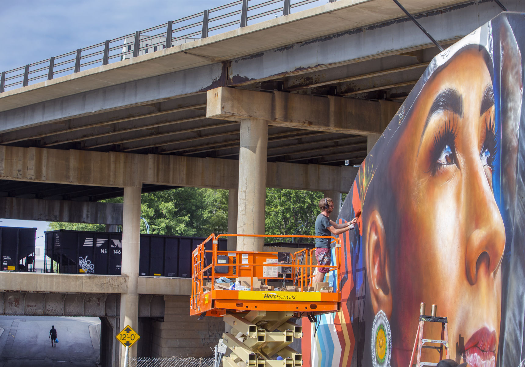 Murals at Eugene Street overpass